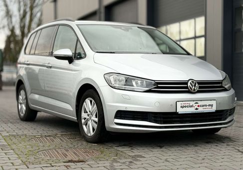 Volkswagen Touran, 2020 3