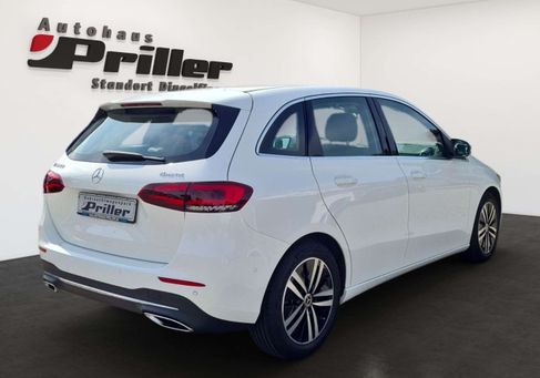 Mercedes-Benz B 220, 2022