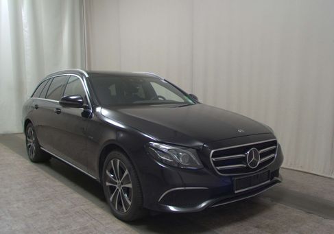 Mercedes-Benz E 300, 2020 3