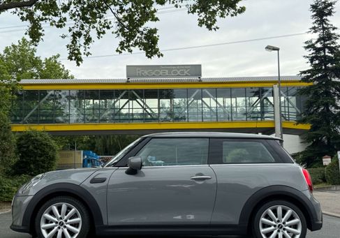 MINI ONE, 2021