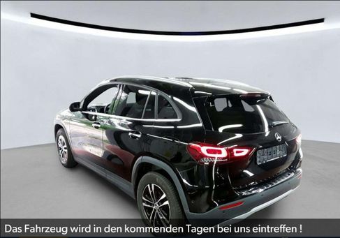 Mercedes-Benz GLA 180, 2023