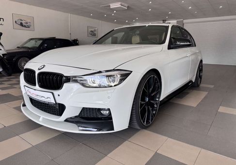 BMW 330, 2018