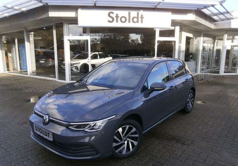 Volkswagen Golf, 2023