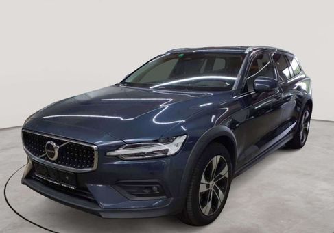 Volvo V60, 2023