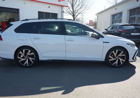 Volkswagen Golf, 2024 3