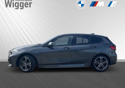 BMW 118, 2022