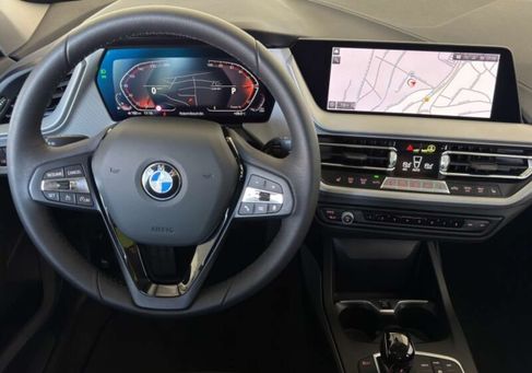 BMW 118, 2022