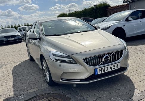 Volvo V40, 2019