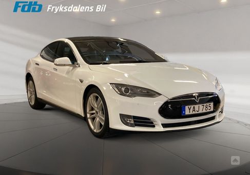 Tesla Model S, 2015