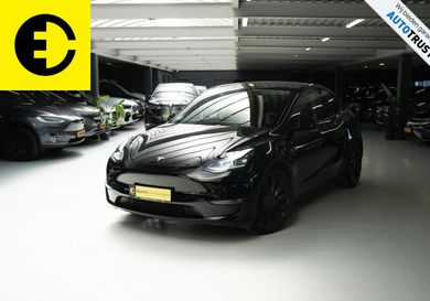 Tesla Model Y, 2022