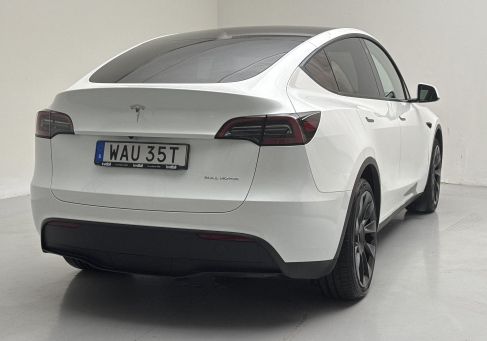 Tesla Model Y, 2023 3