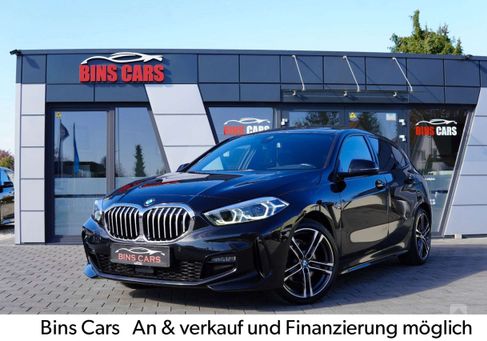 BMW 118, 2022