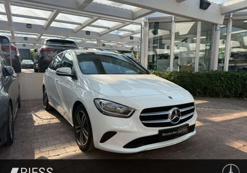Mercedes-Benz B 180, 2020