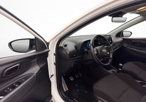 Hyundai Bayon, 2022 2