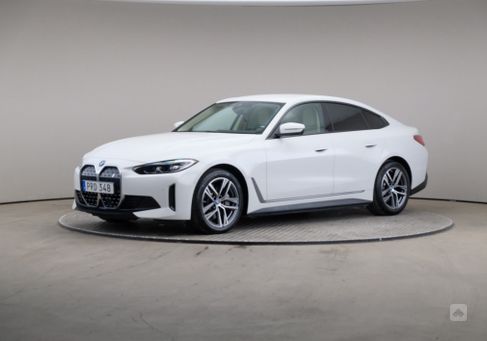 BMW i4, 2022