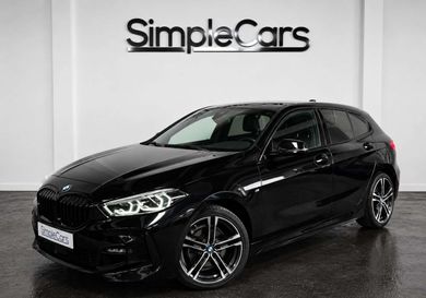 BMW 118, 2022