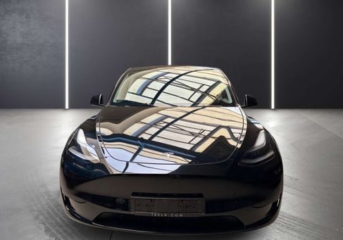 Tesla Model Y, 2024