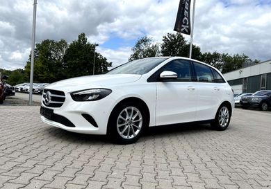 Mercedes-Benz B 220, 2022