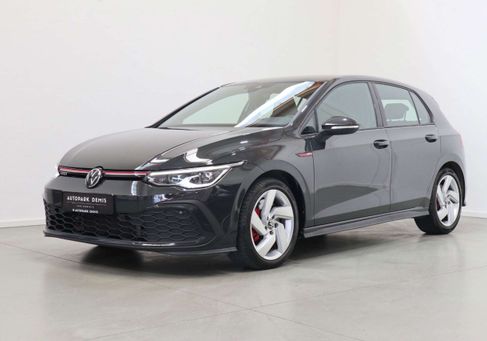 Volkswagen Golf, 2023
