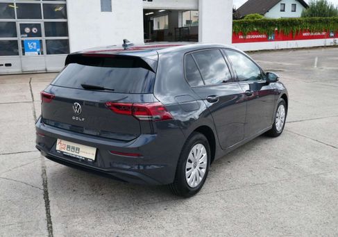 Volkswagen Golf, 2022