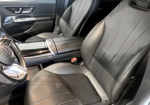 Mercedes-Benz EQE, 2023 3
