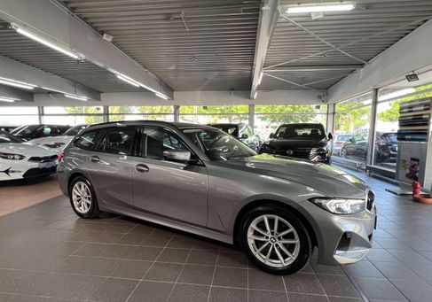 BMW 318, 2022