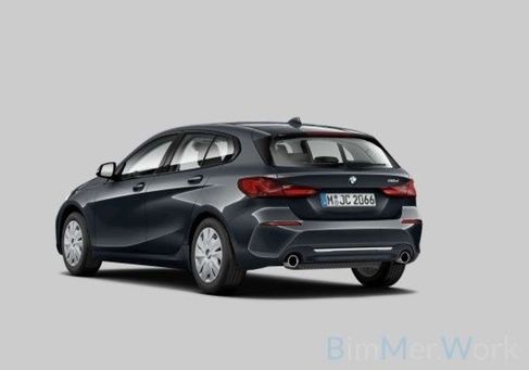 BMW 118, 2021