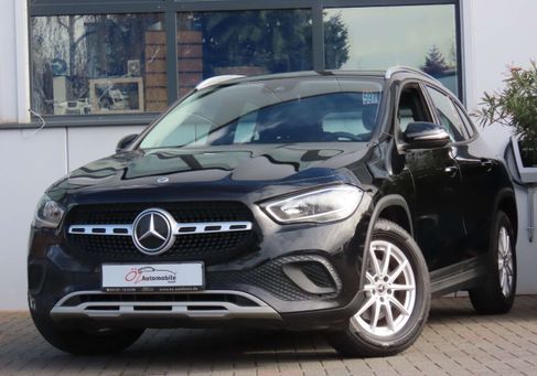 Mercedes-Benz GLA 180, 2021