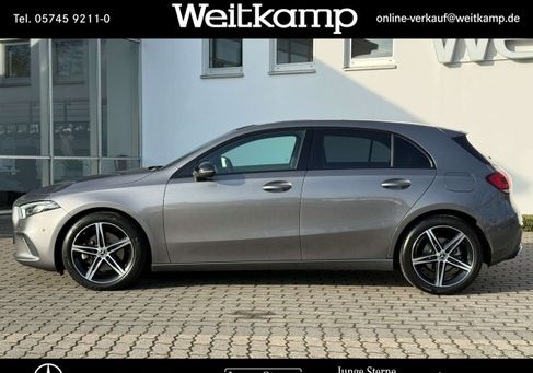 Mercedes-Benz A 220, 2022
