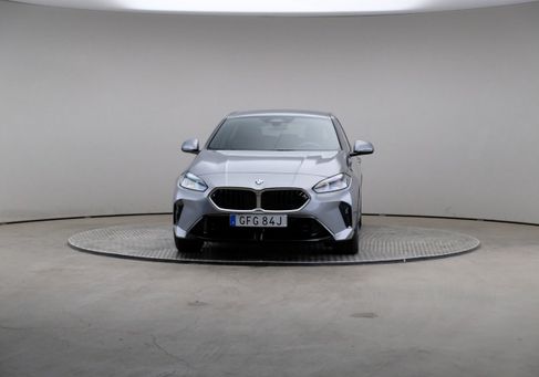 BMW 120, 2025 3