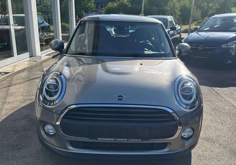 MINI ONE, 2019