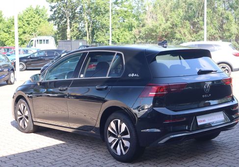Volkswagen Golf, 2024 3
