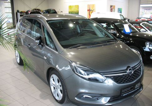 Opel Zafira, 2017