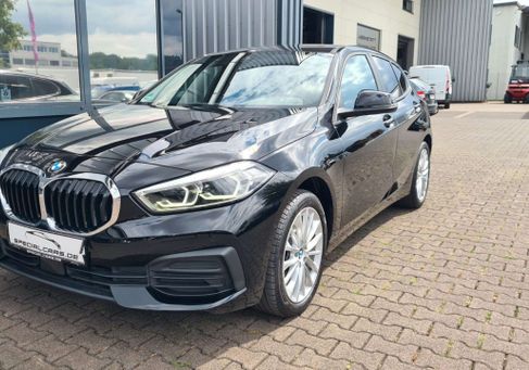 BMW 120, 2022