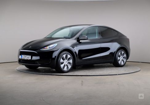 Tesla Model Y, 2022