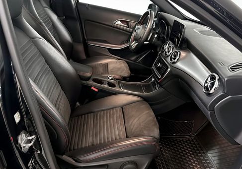 Mercedes-Benz GLA 220, 2020