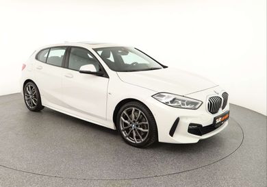 BMW 120, 2023