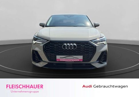 Audi Q3, 2023 2