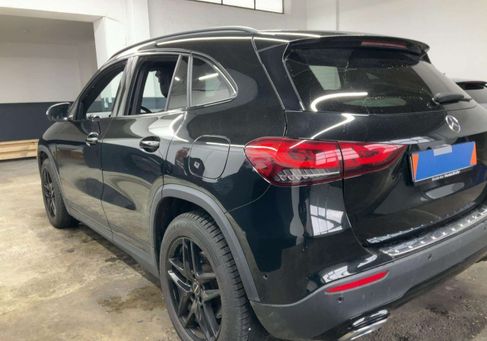 Mercedes-Benz GLA 220, 2021