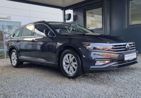 Volkswagen Passat, 2022