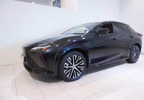 Lexus, 2024