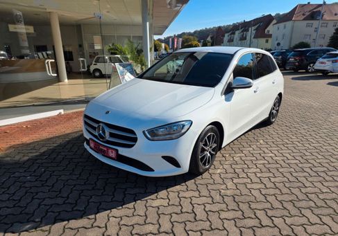 Mercedes-Benz B 180, 2020
