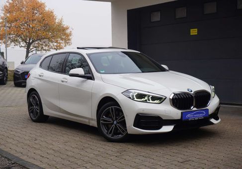 BMW 120, 2022