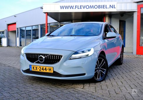 Volvo V40, 2016