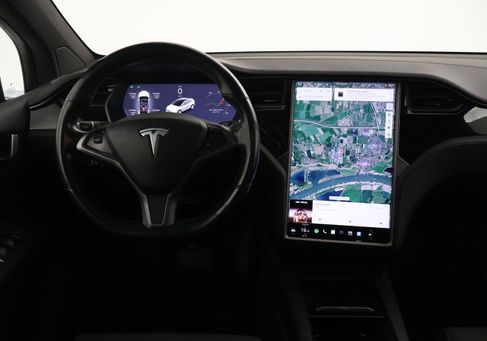 Tesla Model X, 2018 3