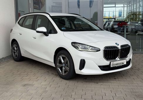 BMW 220, 2025 2