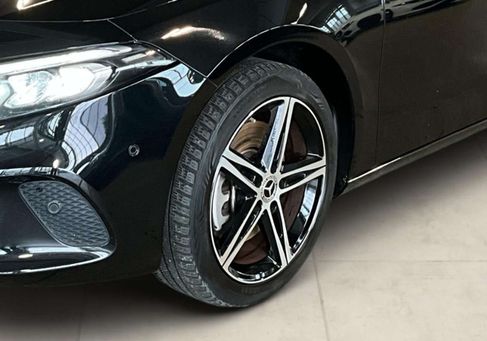 Mercedes-Benz A 250, 2022