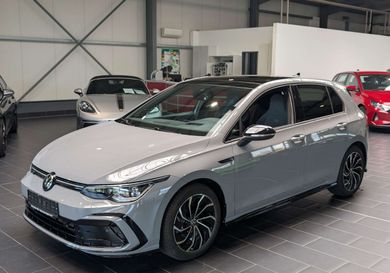 Volkswagen Golf, 2022