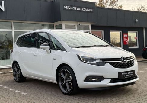 Opel Zafira, 2017