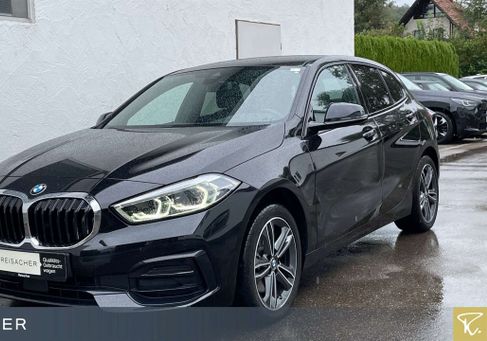BMW 118, 2022